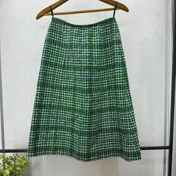 Pendleton women’s skirt green + tan Houndstooth Tweed wool size 8 below the knee